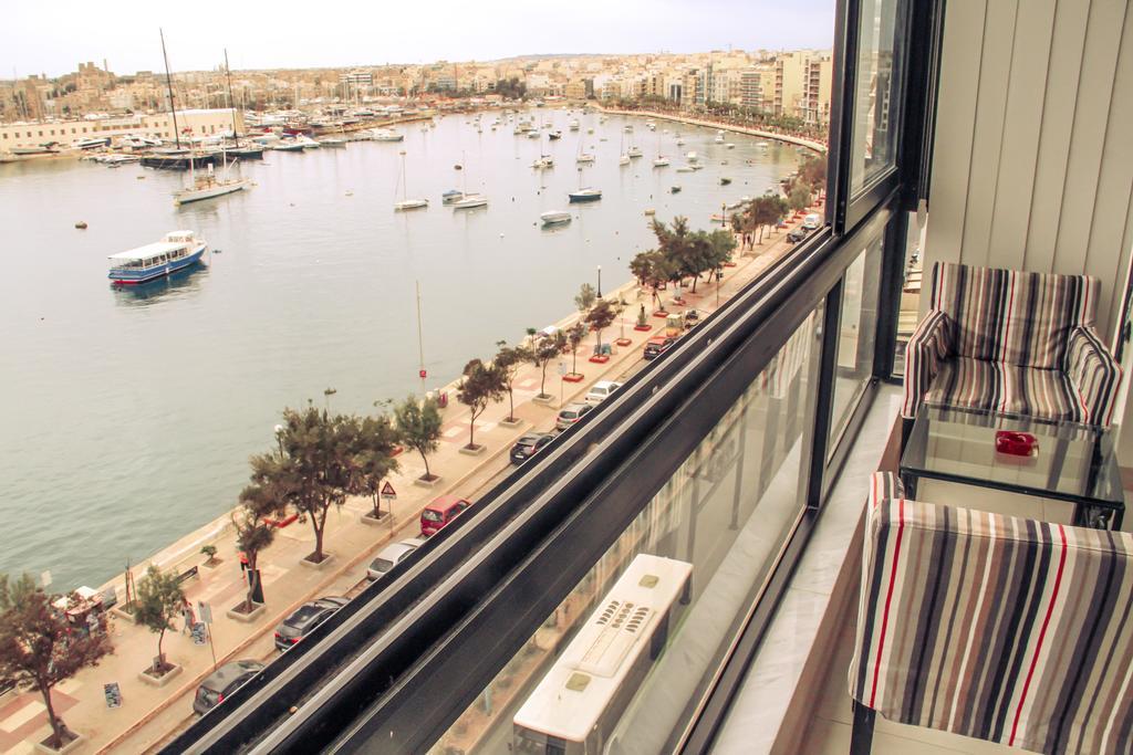Strand Mansions Sliema Exteriör bild