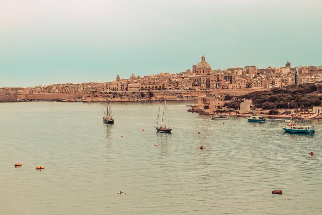 Strand Mansions Sliema Exteriör bild
