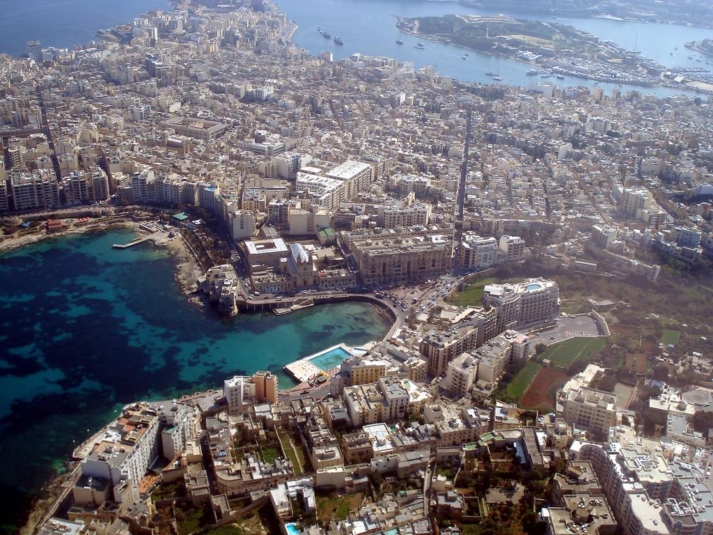 Strand Mansions Sliema Exteriör bild